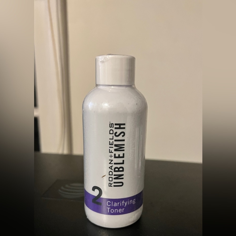 Rodan and Fields Unblemish series, clarifying